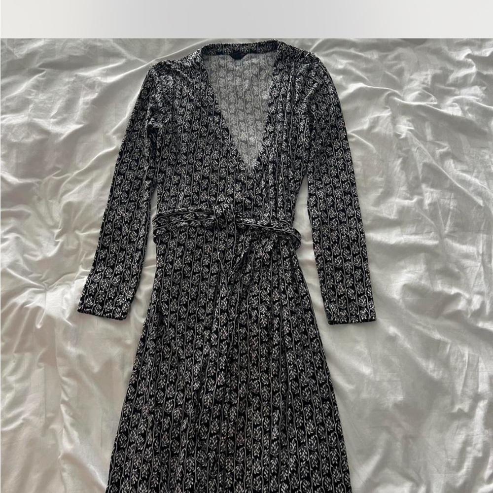 Ann Taylor Petite Wrap Dress Black White Stretch Office Work Career Flow Size 4P